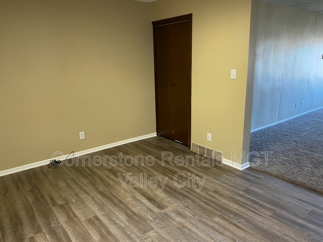 Photo - 217 Central Ave S Unit 3