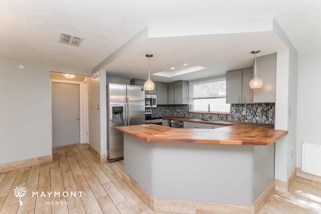 Photo - 10005 Old Orchard Lane