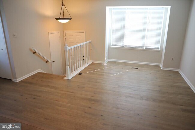 Photo - 10848 Douglas Ave