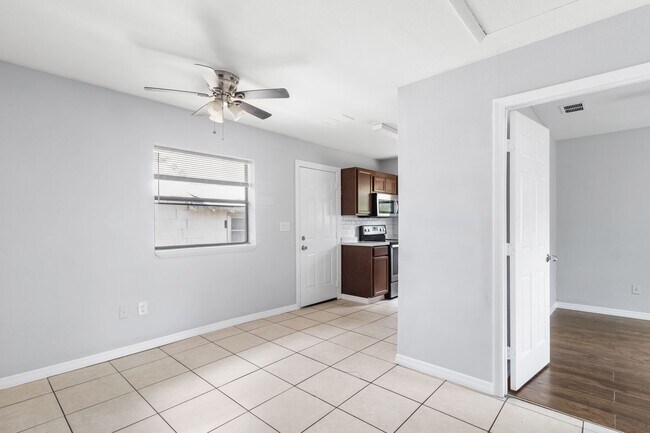 Photo - Cute 2 bedroom 1 bathroom Single Family House great location!