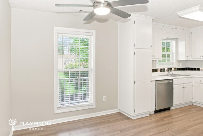 112 Hayloft Ct