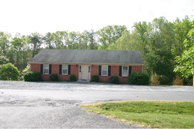 Daniel Hill Apartments - Daniel Hill Apartments