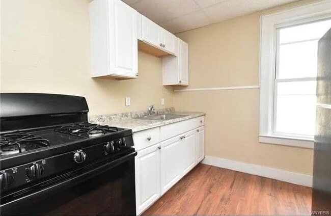 Photo - 28 Red Jacket Pky Unit #2