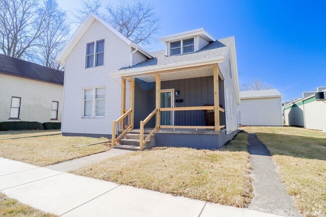 Building Photo - 1609 S Van Buren St Rental