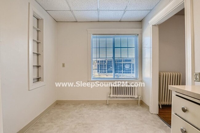 Paramount Apartments
