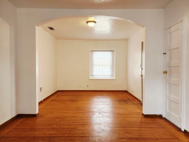 Photo - 2116 Weller Way