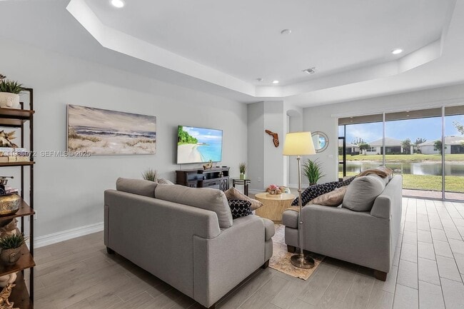 Photo - 425 Coral Reef Pl