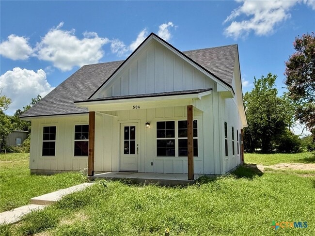 Building Photo - 506 N Crockett Ave Rental