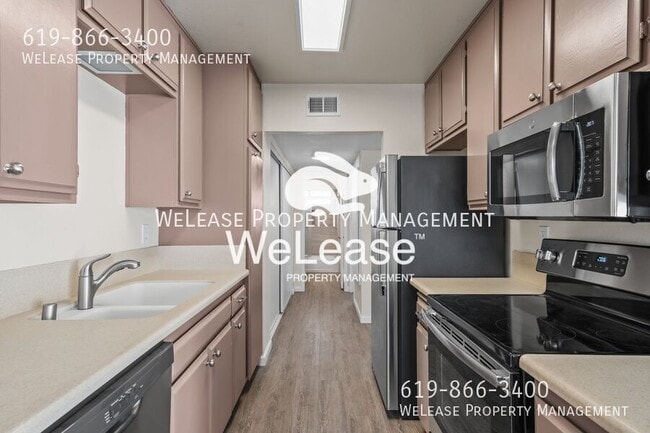 Photo - 450 W Vermont Ave