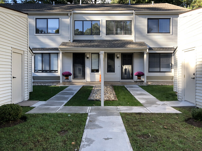 Photo - 48 Farmington Chase Crescent Unidad 48 Rental