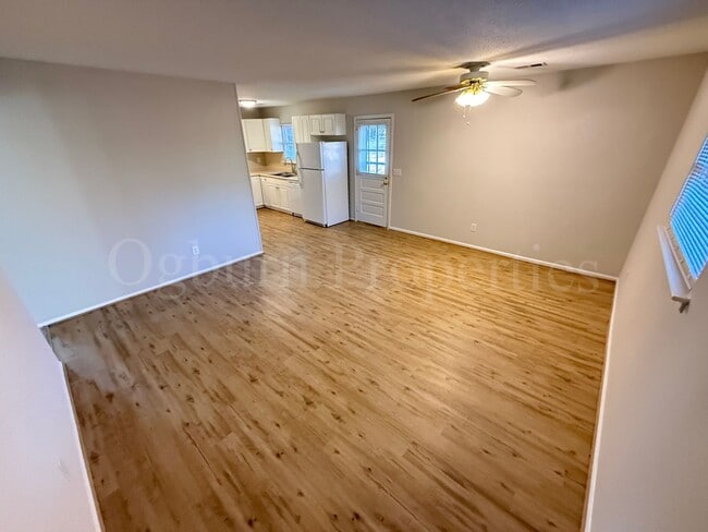 Photo - 2725 Laguna Ave