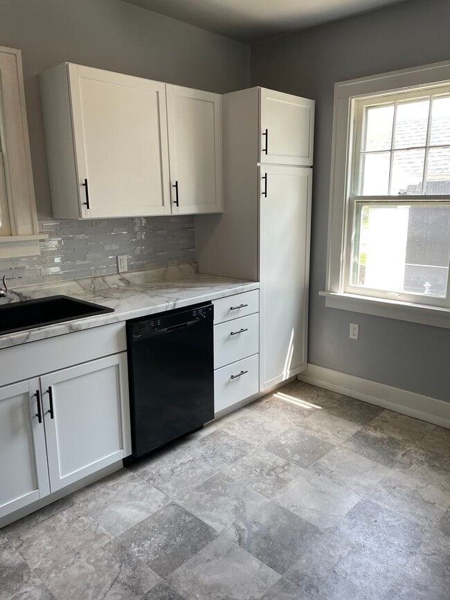 Photo - 1707 W 18th St