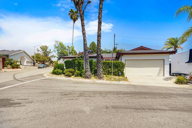 Beautifully rehabbed Highland Park Home! - Beautifully rehabbed Highland Park Home!