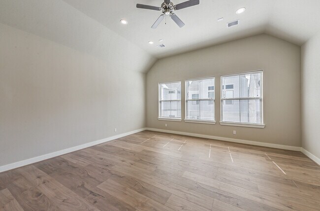 Photo - 1108 Olivier Ln