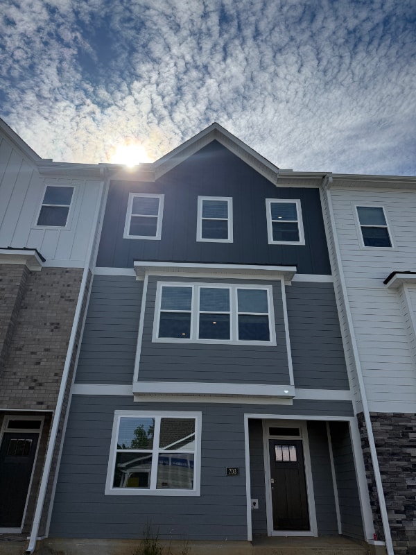 Photo - 703 Lucky Clover Wy Townhome
