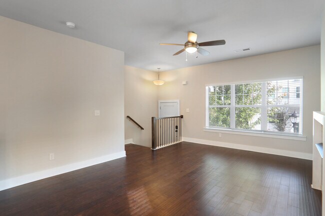 Photo - 1272 Carbon Ct