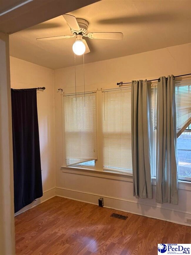 Photo - 657 W King Ave
