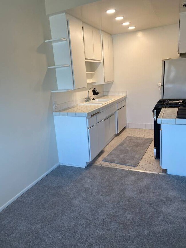 Photo - Colex Apartments