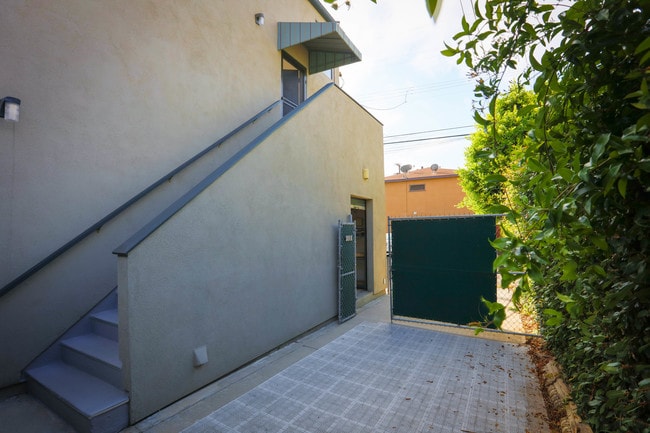 Building Photo - 3016 Ruskin St Unit rear Rental