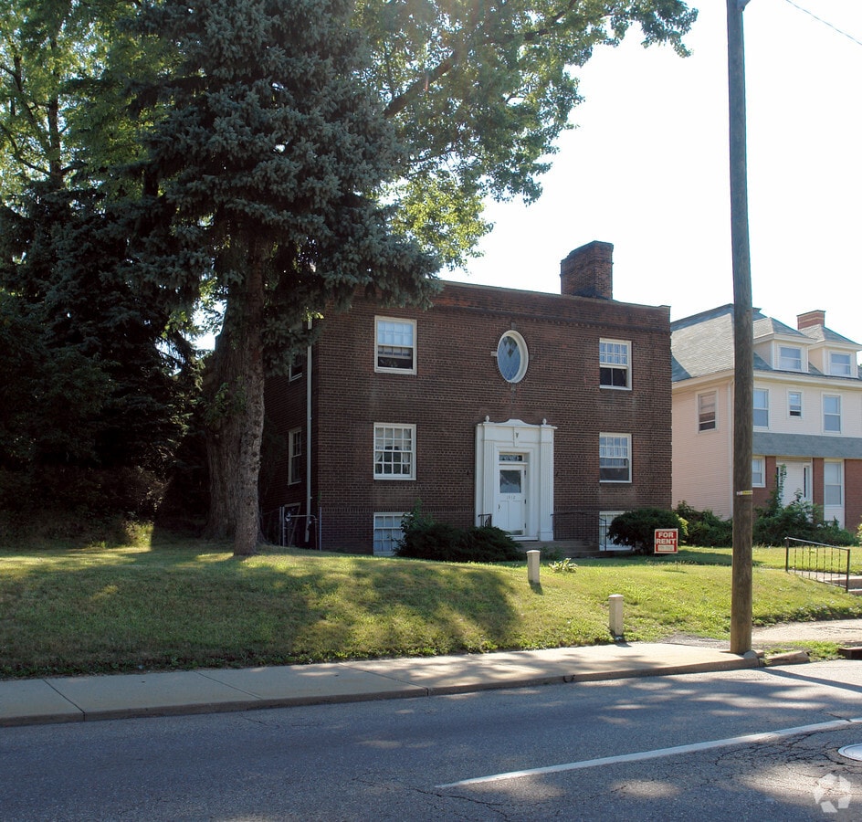 Photo - 1312 Cleveland Ave NW