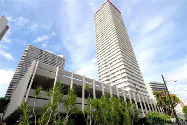 Building Photo - To register for the showing time below, no... Rental
