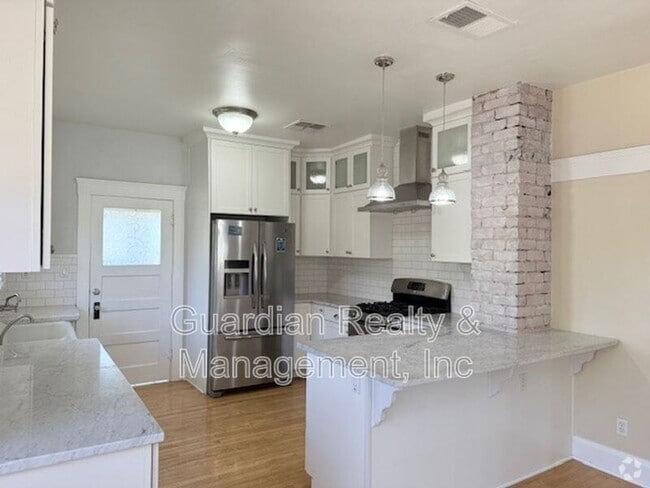 Building Photo - 59 W Encanto Blvd Rental