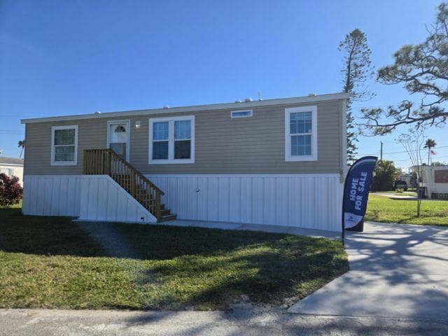 Building Photo - 6515 15th St E