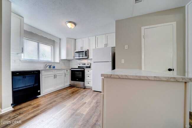 Photo - 3108 E Baldwin Rd