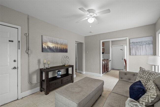 Photo - 814 3rd Ave N Unidad 46