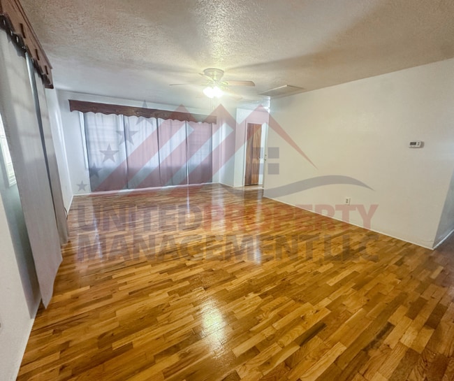 Photo - 3 bedroom 1 bathroom for rent