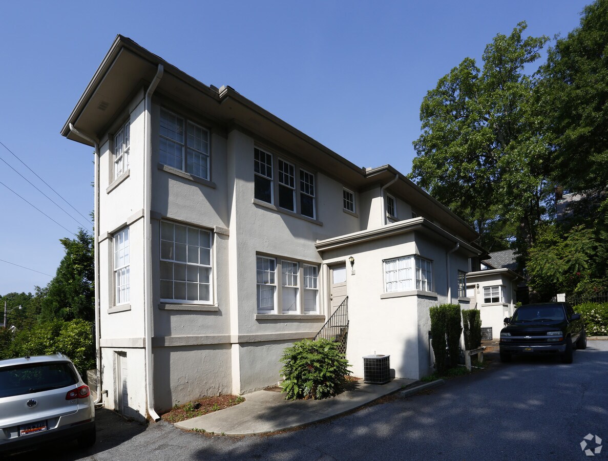 Photo - Prevost Apartments