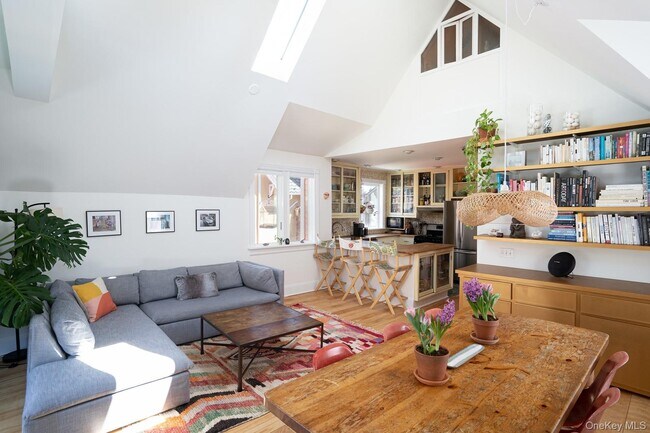 Photo - 52 Jefferson St