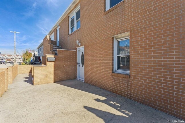 Photo - 250 New York Ave