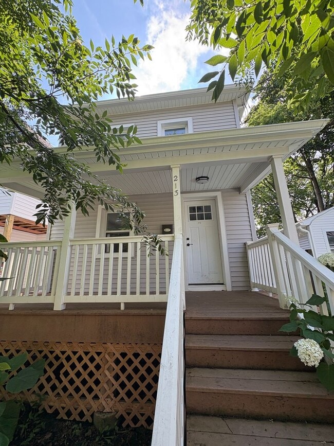 Gorgeous 3 bedroom 1 1/2 bathroom Single F... - Gorgeous 3 bedroom 1 1/2 bathroom Single F... House