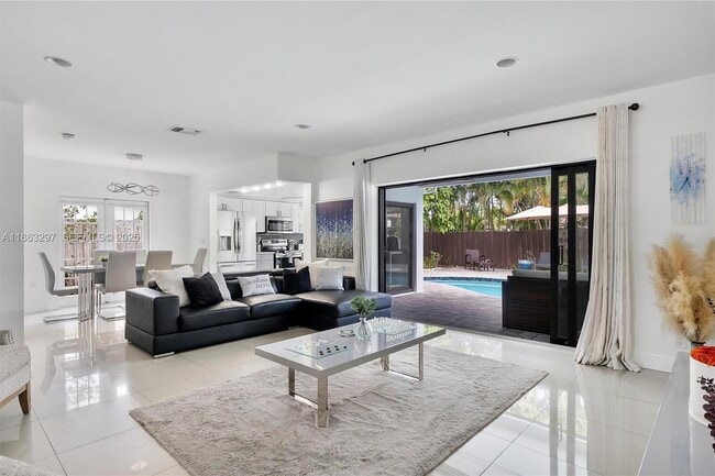 Photo - 5800 NE 18th Ave