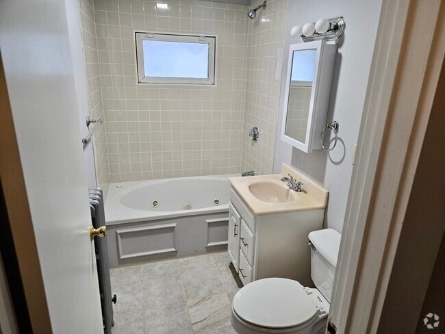 Building Photo - 31 Kenberma Rd Unit 2 Rental