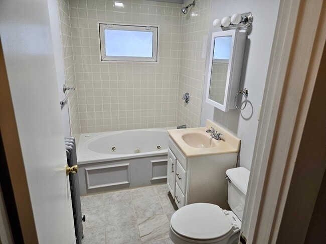 Building Photo - 31 Kenberma Rd Unit 2 Rental