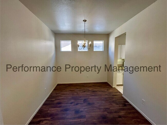 Photo - Stunning 4 Bed/3 Bath Condo in Silver Cree...