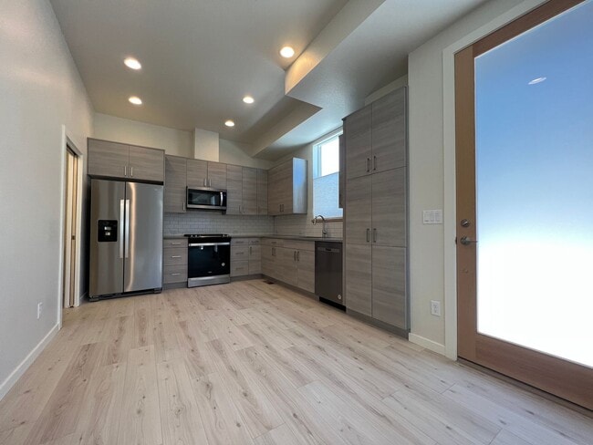 Photo - Modern 3B/4B Condo- Available June 10th