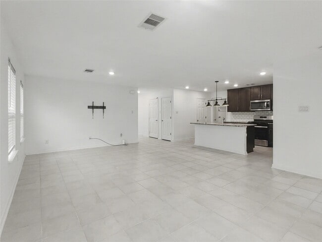 Photo - 1310 Cardinal Trail