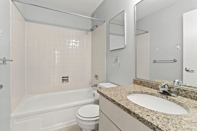 Photo - 1243 S Michigan Ave