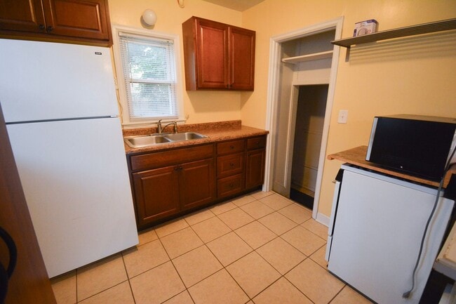 Photo - Homey House Near Goose Egg Park Available ...