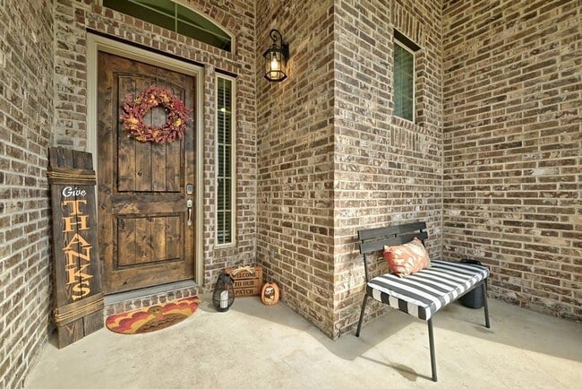 Photo - 20009 Wirrall Rd