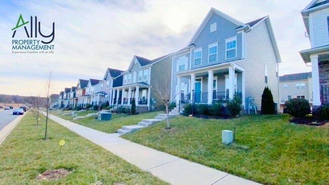 Photo - 3272 Village Park Ave