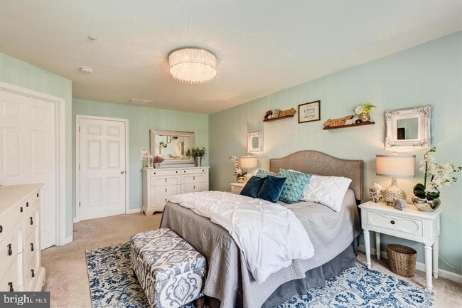 Photo - 7502 Calais Way
