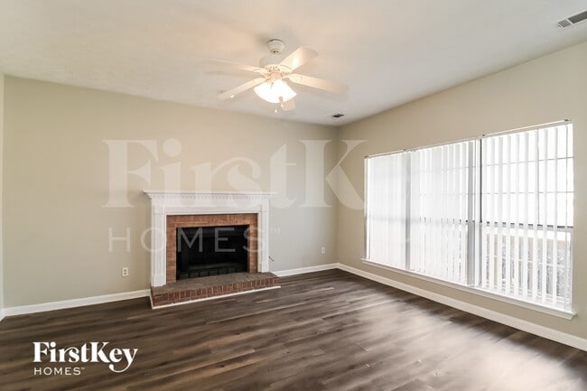 Photo - 4975 Wedgewood Pl