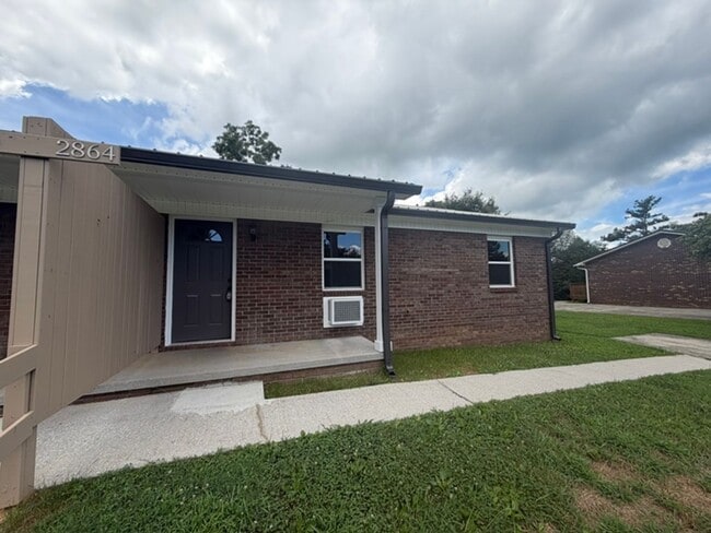 Building Photo - 2860-2864 BRD Unit 2864 BRD