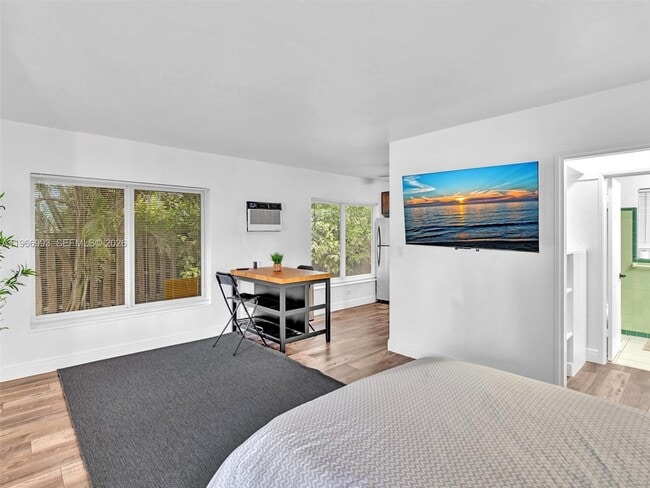 Photo - 1313 NE 11th St Unit 0