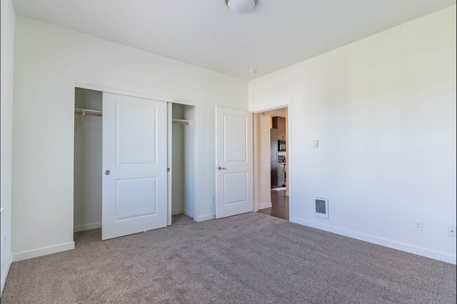 Riverplace Apartment Homes