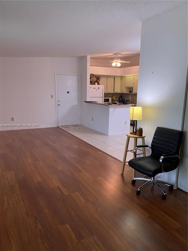 Photo - 10407 E Clairmont Cir Unit 210